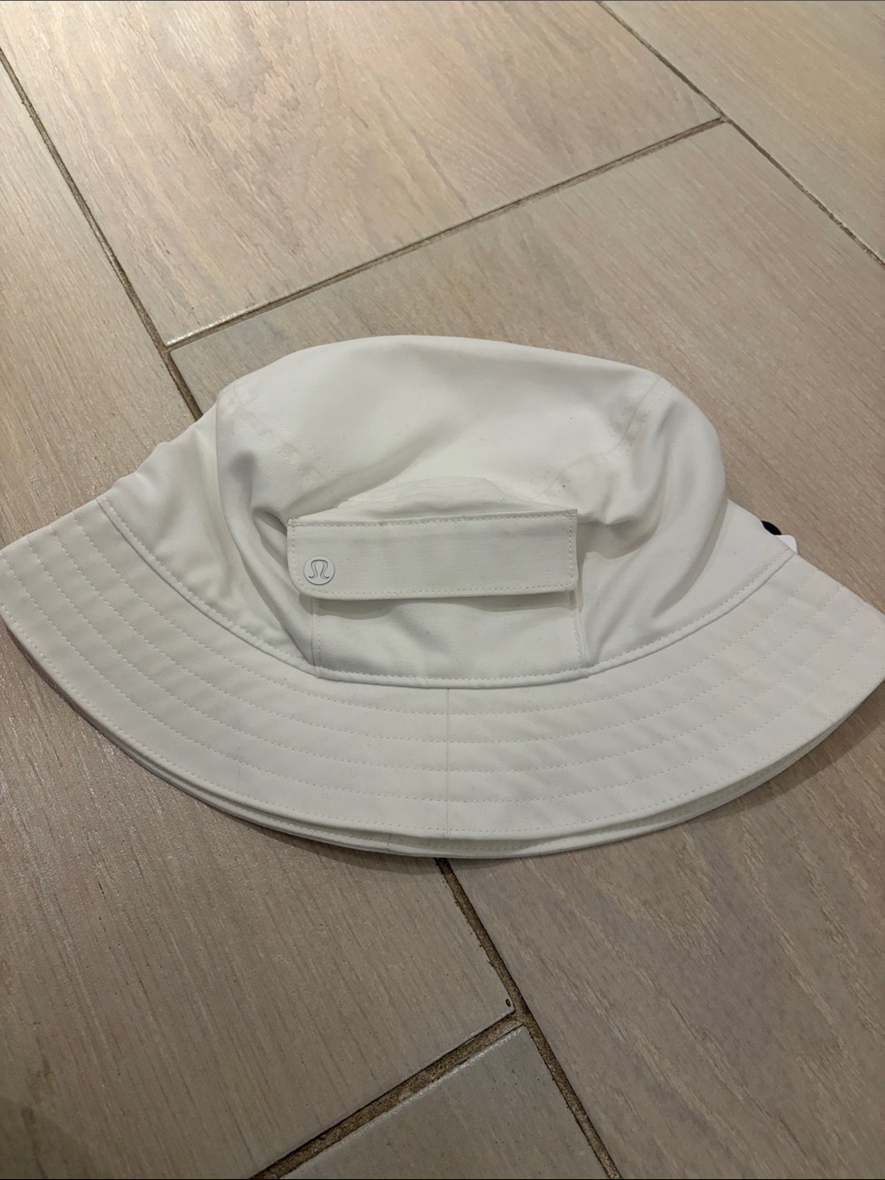 lululemon athletica White Bucket Hat -NWT